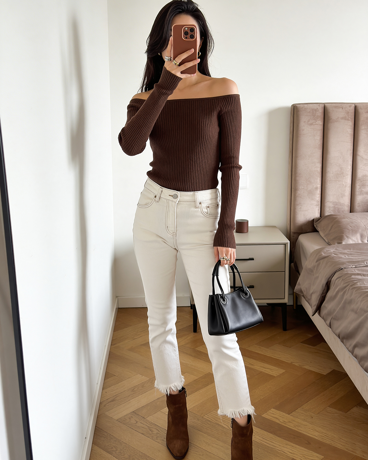Layered Petite Model 4
